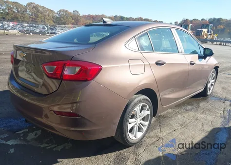 2019 Chevrolet Cruze Ls z USA, uszkodzony, nr VIN 1G1BC5SM8K7111492